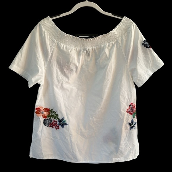 Talbots Embroidered Floral White Cotton Top size Medium - Picture 4 of 5